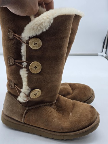 Ugg boots womens size - 8, brown