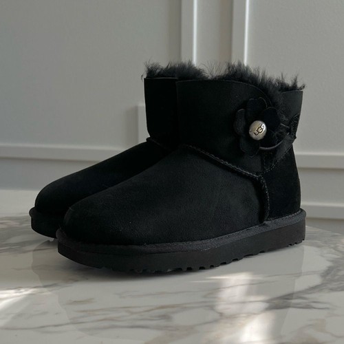 Nwt ugg mini bailey - ugg,
