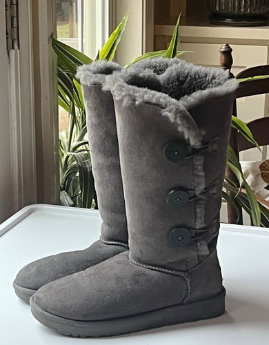 Ugg bailey button triplet - triplet, ii